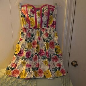 Elegant Floral Strapless Dress